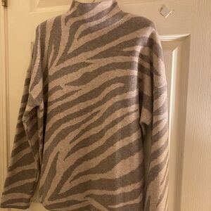 T Tahari Gray Zebra Print Sweater